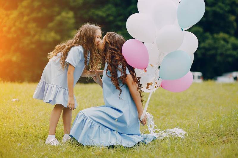 5 saveta da vaša deca odrastaju srećna i puna samopouzdanja