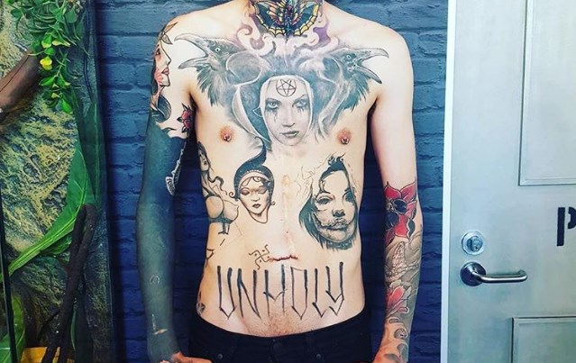 Upoznajte čoveka koji ima više od 150 tetovaža!