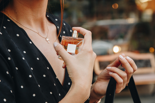 Kako najlakše prepoznati lažni parfem?