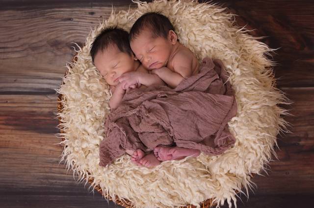 5 znakova koji vam i pre ultrazvuka mogu reći da li nosite blizance