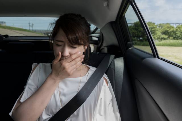 Evo kako da sprečite mučninu tokom vožnje