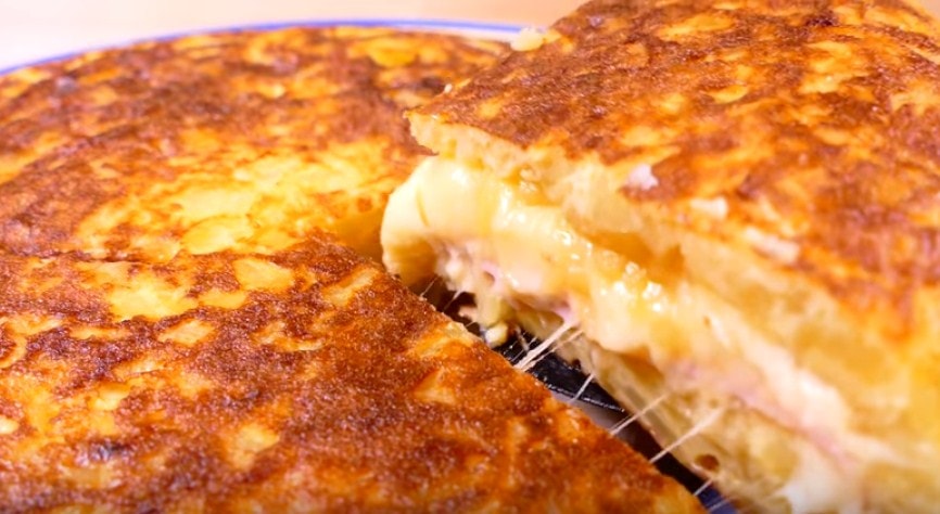 Kada vidite recept za omlet od krompira i šunke – odmah ćete poželeti da ga napravite