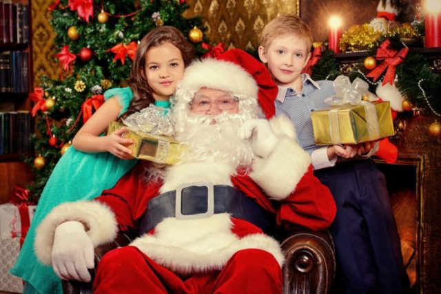 Ne prisiljavate decu da se slikaju sa Deda Mrazom