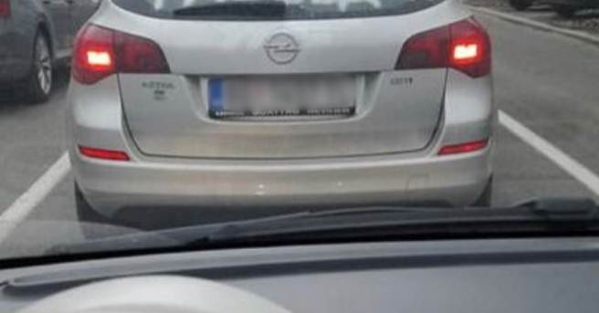 Natpis na automobilu nasmejao sve Beograđane