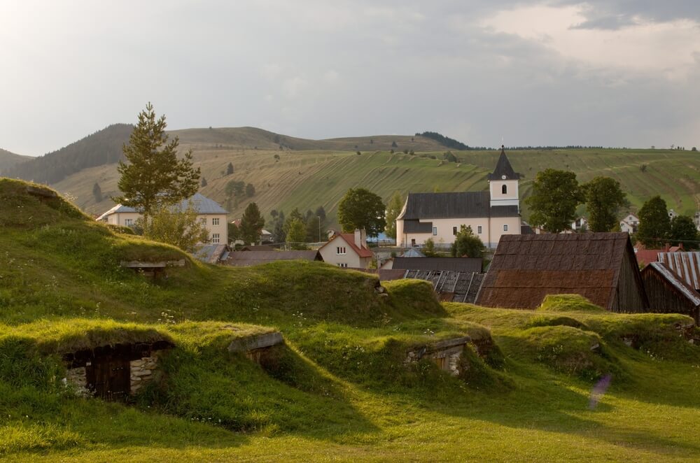 Liptovska Tjeplička – Hobiton u Slovačkoj