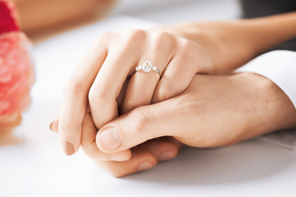 Da li znate na kojoj ruci se nosi burma, a na kojoj verenički prsten?