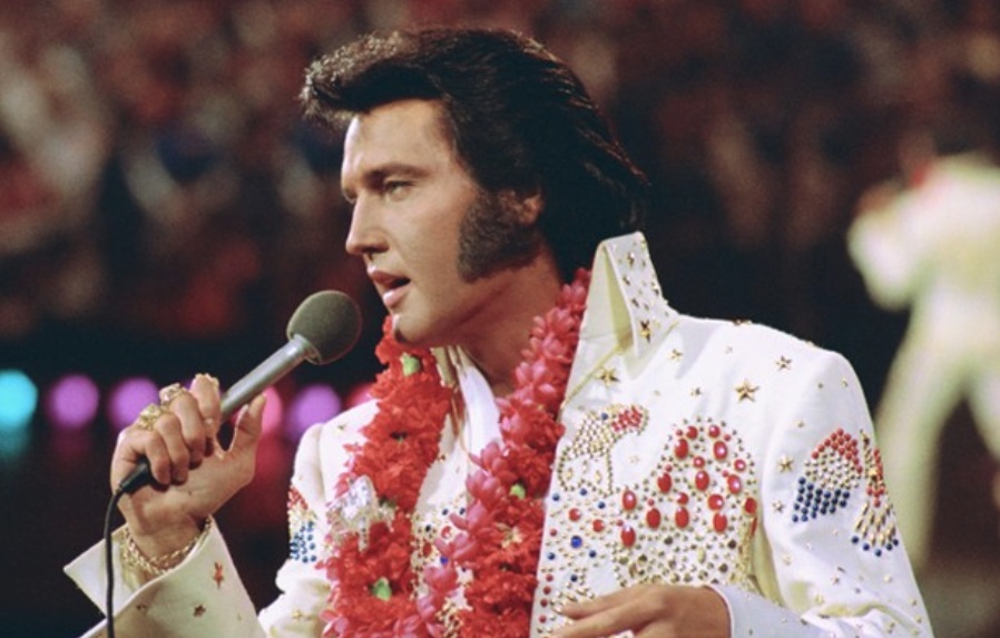 Ovaj britanski pevač će glumiti Elvisa u novom biografskom filmu