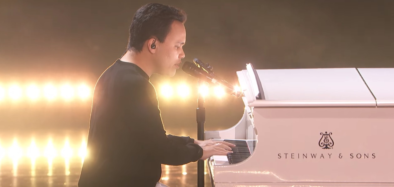 Slep i autističan pevač pobedio u emisiji „Amerika ima talenat“