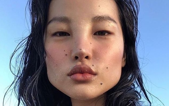 Devojka sa Tibeta nesvakidašnjom lepotom osvaja modni svet