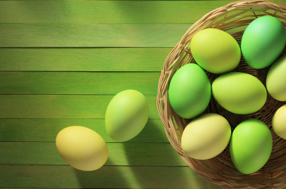 Evo kako ofarbati jaja pomoću sastojaka koje već imate kod kuće