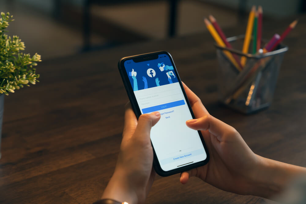 Koristan Fejsbuk trik – kako da vaš prijatelj ne zna da ste pročitali poruku
