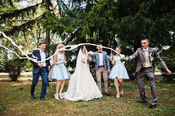 Gađanje mlade, preskakanje metle… Ovo su najčudniji običaji na venčanjima u svetu