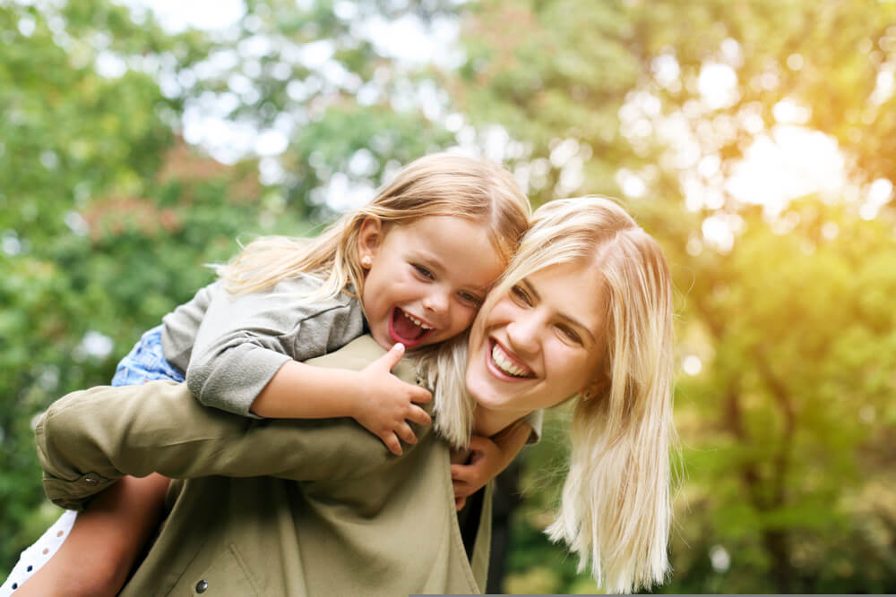 Mame, obratite pažnju – ovih četiri stvari svaka ćerka uči od majke još kao mala