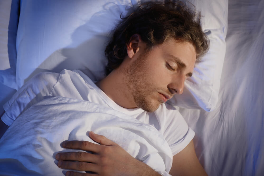 Kada bi trebalo posetiti lekara – pričanje u snu može biti opasno?