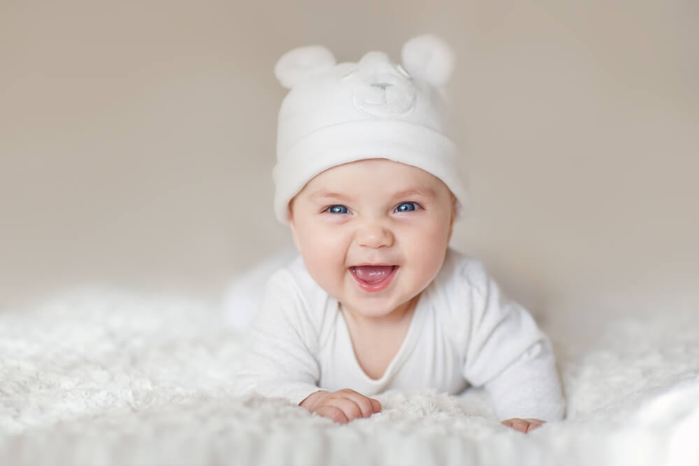 Evo šta nam bebe poručuju svojim prvim osmehom