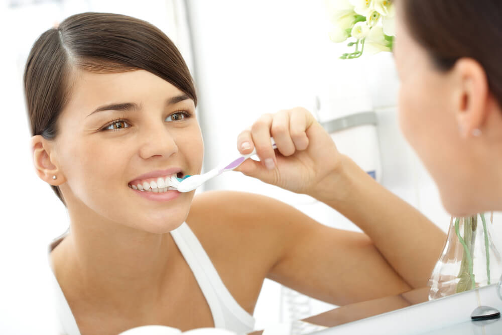 Zubari potvrdili – ovo su 5 najvećih grešaka koje skoro svi pravimo dok peremo zube!
