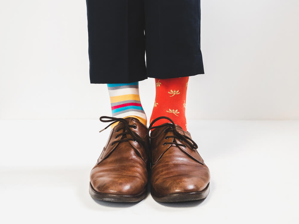 Posebnost osoba sa Daunovim sindromom proslavljena obuvanjem različitih čarapa