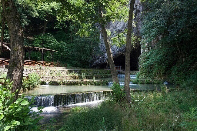 Petnička pećina – jedan od najlepših skrivenih dragulja Srbije