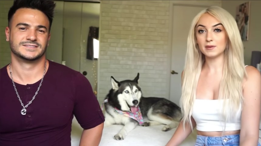 Ovaj par nam objašnjava kako su naučili psa da „govori“