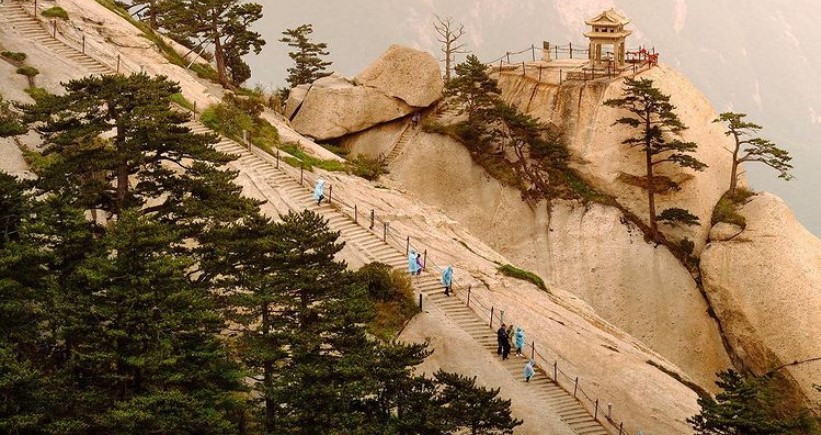Najopasnija staza na svetu – paklene stepenice za najlepši raj
