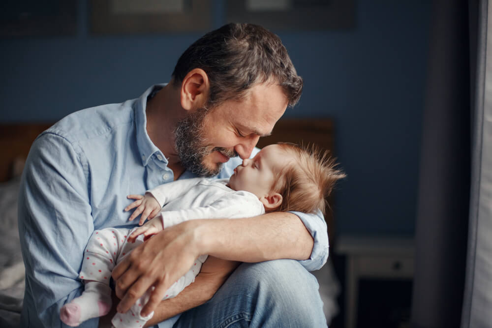 „Beba će vas razoružati u tren oka“ – Duhoviti tata naveo 10 stvari koje je naučio u prvih 160 dana roditeljstva