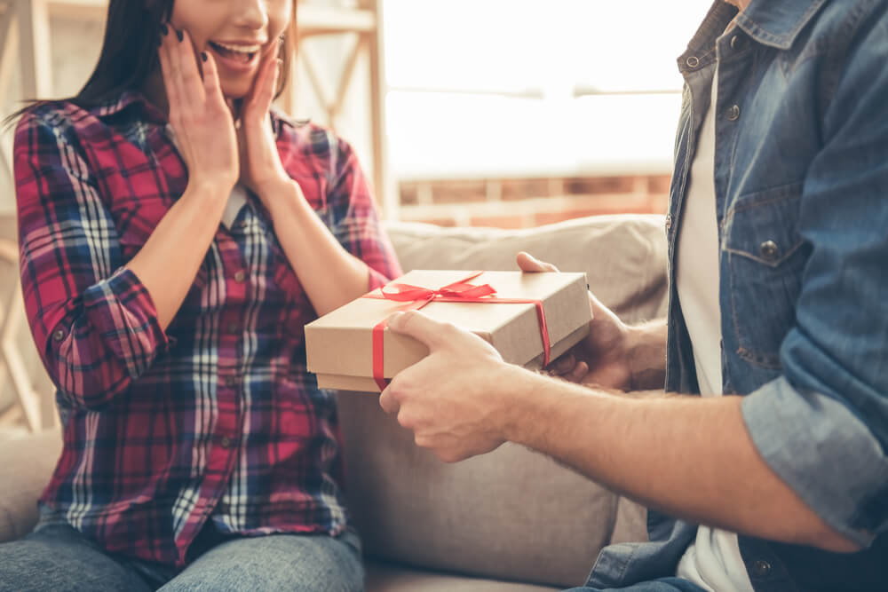 Ovo su pokloni koje ne bi trebalo da kupujete kada ste u novoj vezi