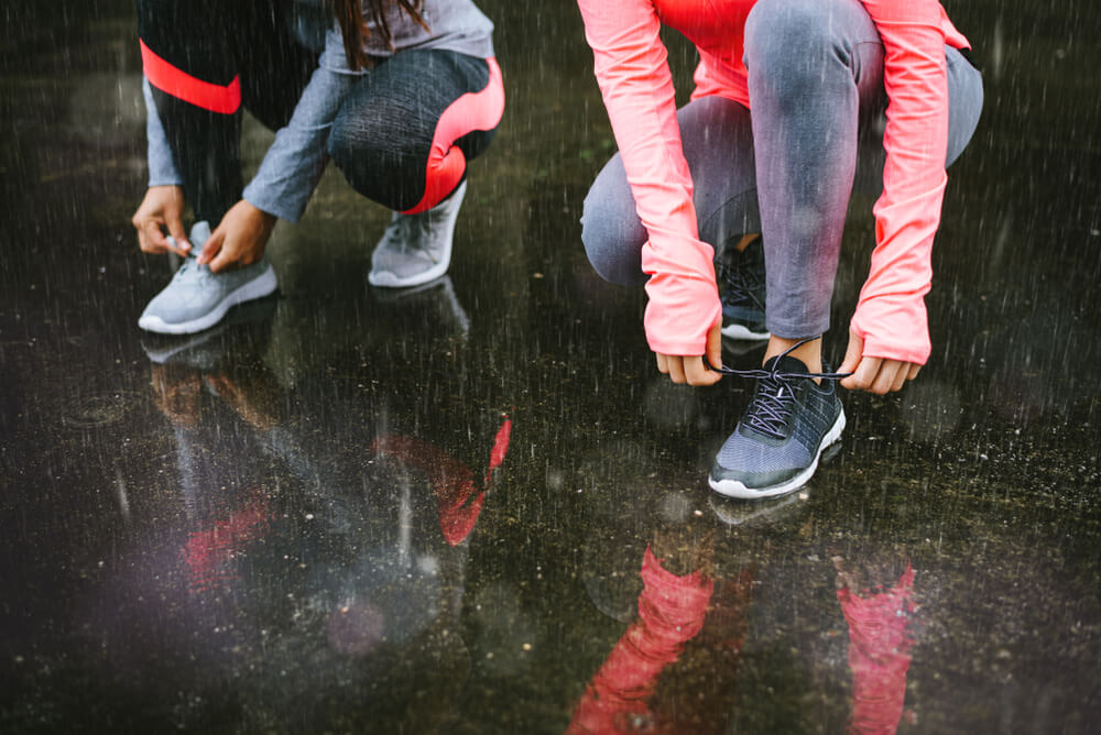 Evo sjajnog trika kako da vam obuća bude suva iako pada kiša