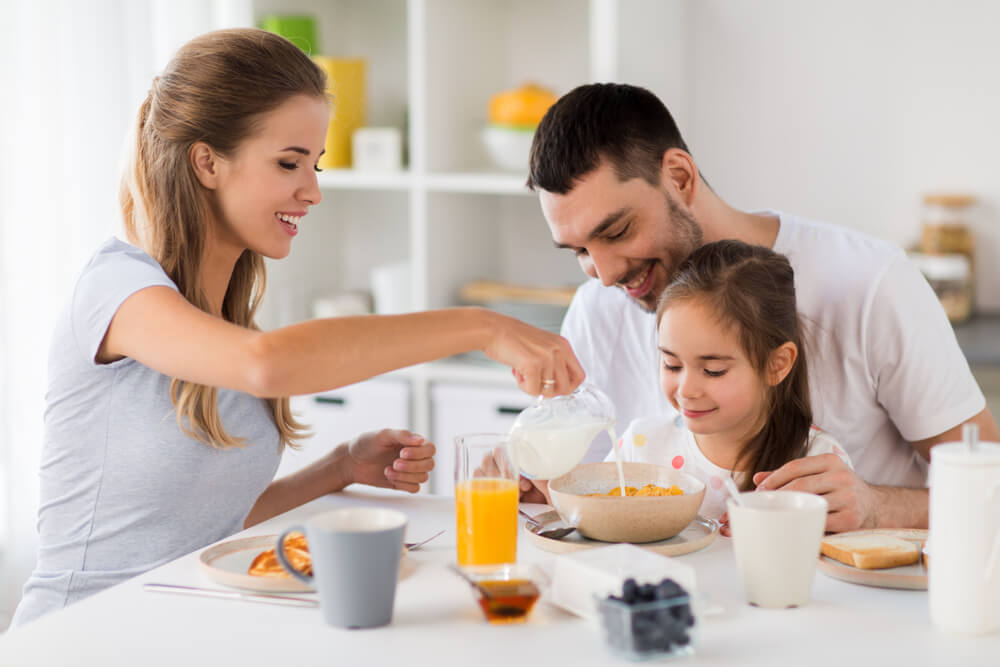 Stručnjaci savetuju – Ako želite dug život, doručkujte rano ujutru