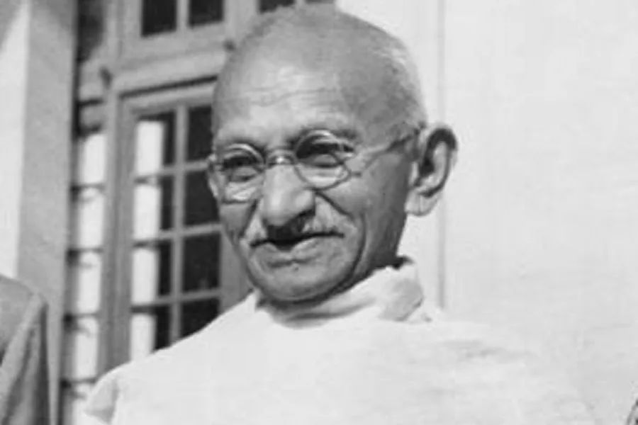 Od misli sve počinje – mudre misli kojima se vodio Mahatma Gandi
