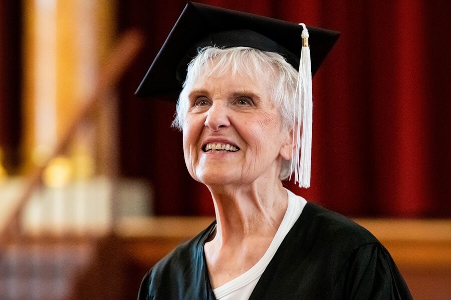 Nikad nije kasno – baka konačno diplomirala nakon 70 godina!