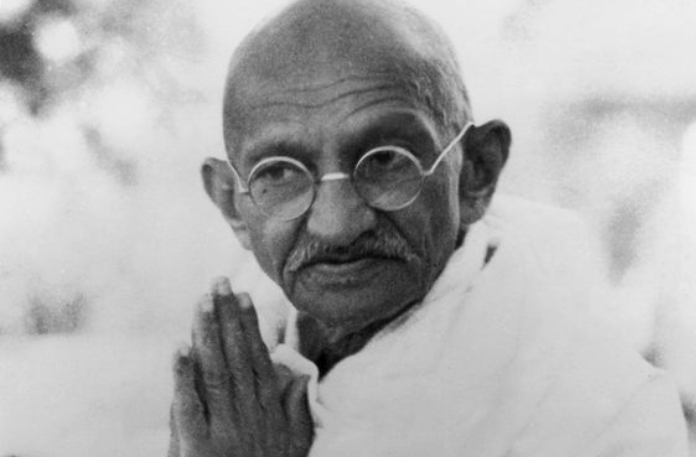 Razbio je sve predrasude – evo kako je Gandi rasterao iluzije o ljubavi