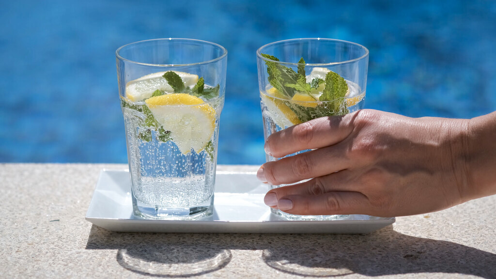 Istina o gaziranoj vodi: Čaša ili dve dnevno imaju sledeće efekte